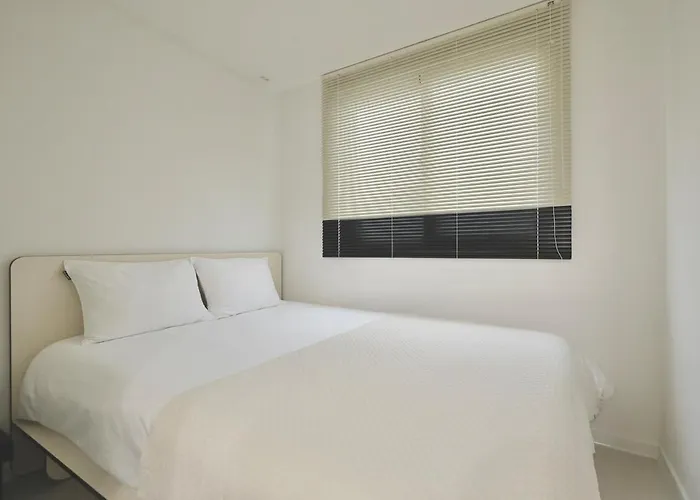 Daire Cozy & Light-filled, Your Wishlisted Travel